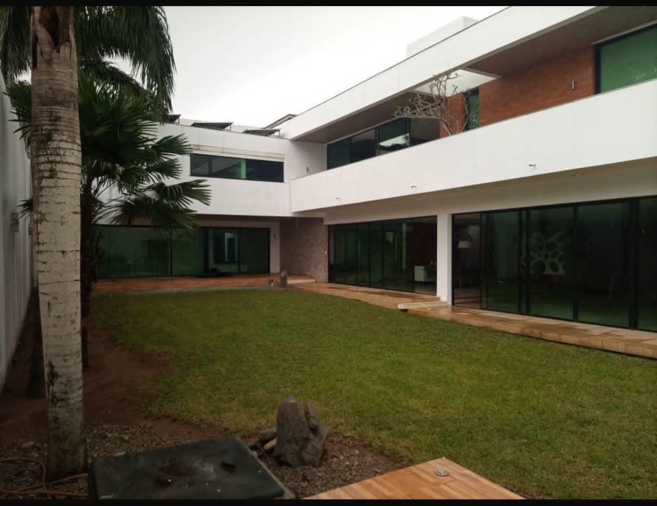 gallery gallery-image